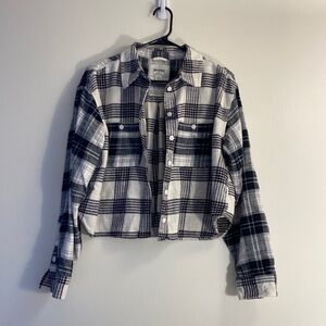 American Eagle Cropped Button-Up Size M